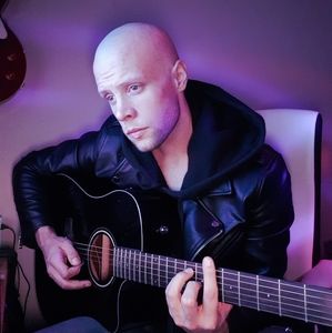 Meet your Posher, Justin